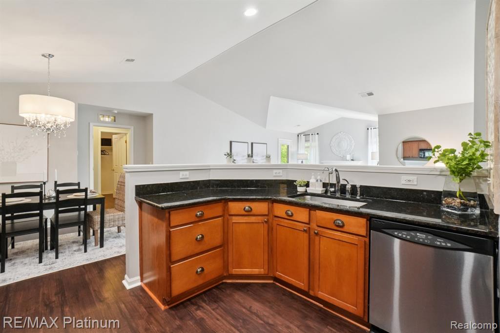 4122 HAMPTON RIDGE Boulevard, Howell, MI 48843 — Photo 8