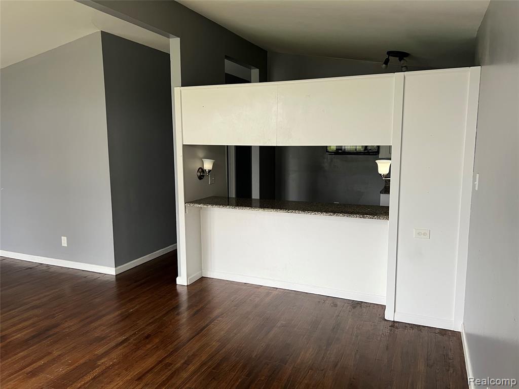483 Lynch Avenue, Pontiac, MI 48342 — Photo 5