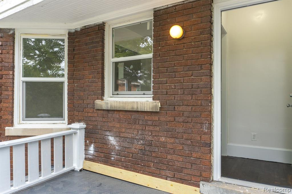 3927 SAINT CLAIR Street, Detroit, MI 48214 — Photo 27