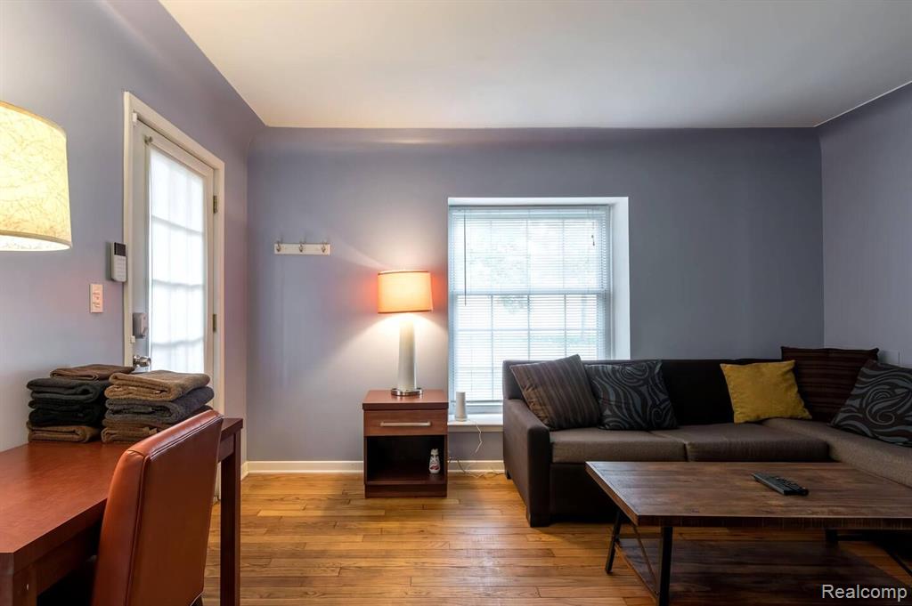 911 W 4th St, Royal Oak, MI 48067 — Photo 4