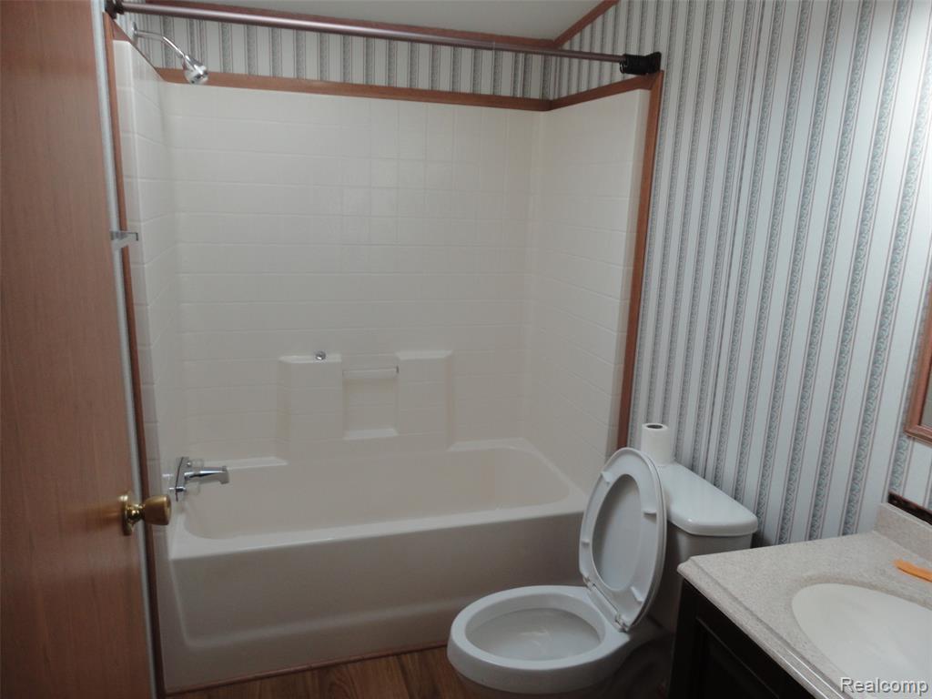 3862 Ryans Ridge, Monroe, MI 48161 — Photo 15
