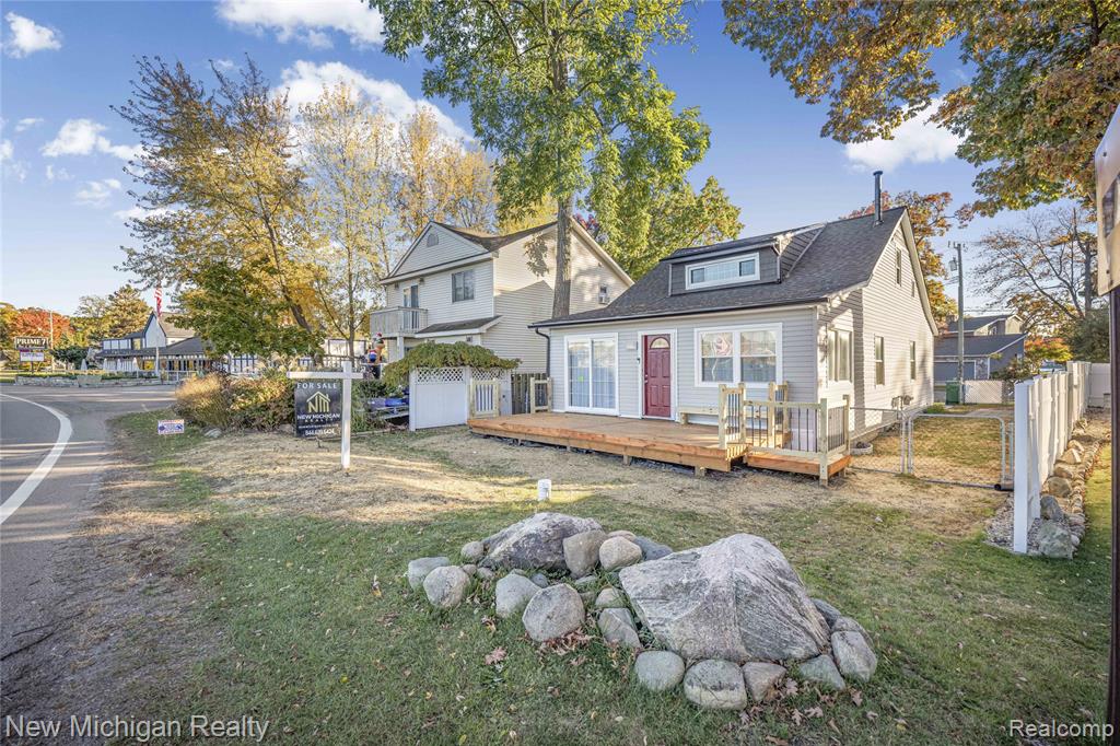 8665 Cooley Lake Road, Commerce Twp, MI 48382 — Photo 15