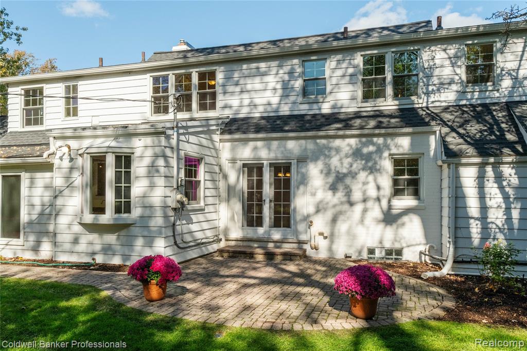499 Sunningdale Drive, Grosse Pointe Woods, MI 48236 — Photo 47