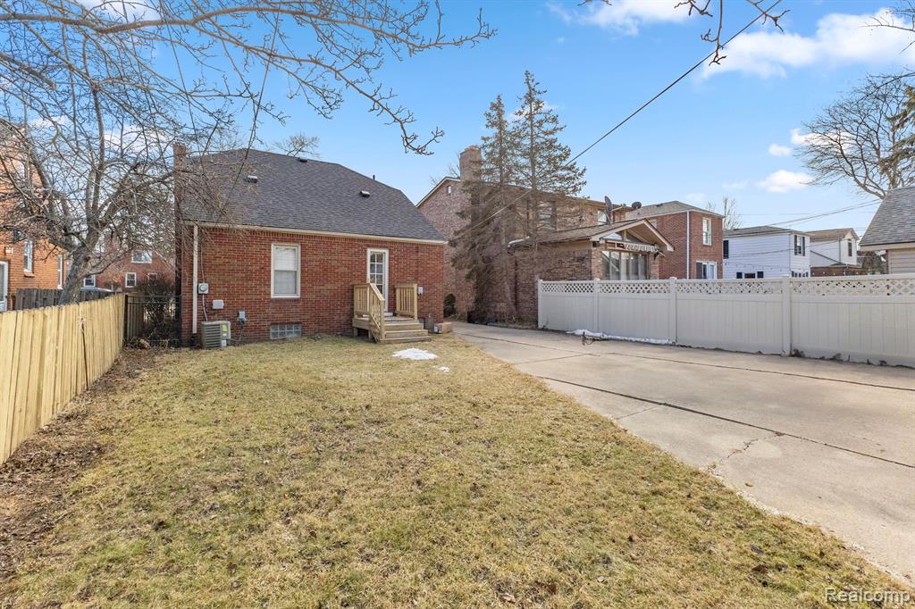 941 N MILDRED Street, Dearborn, MI 48128 — Photo 43