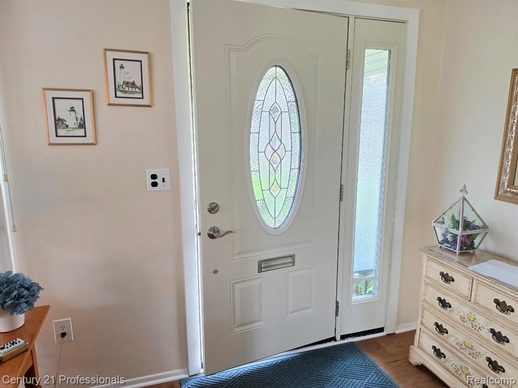40318 Newport Drive, Plymouth, MI 48170 — Photo 6