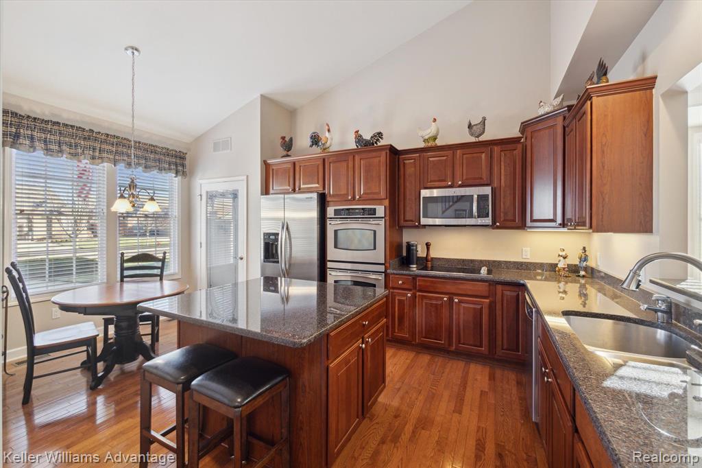 49199 RAINBOW Lane S, Northville, MI 48168 — Photo 6