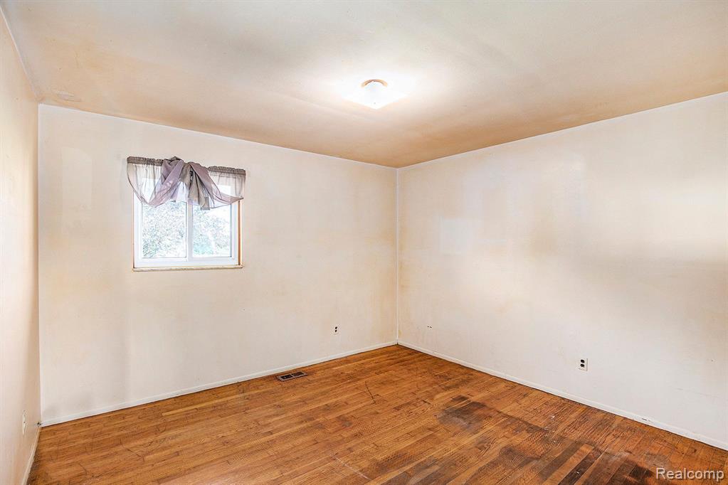 9176 MEISNER Road, Casco, MI 48064 — Photo 15