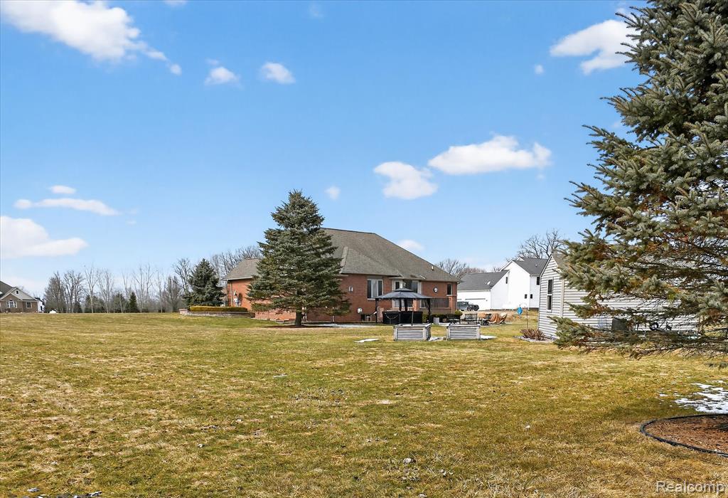 5585 Leah Lane, Almont, MI 48003 — Photo 58