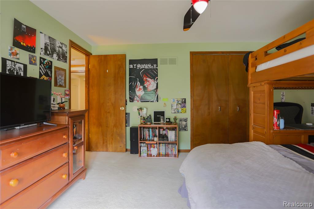 810 Box Canyon Court, Rochester Hills, MI 48309 — Photo 40
