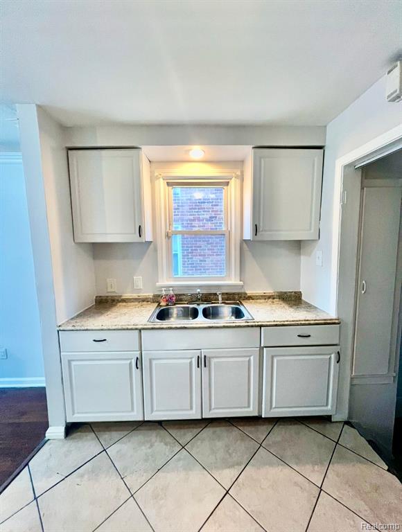7385 fielding, Detroit, MI 48228 — Photo 10