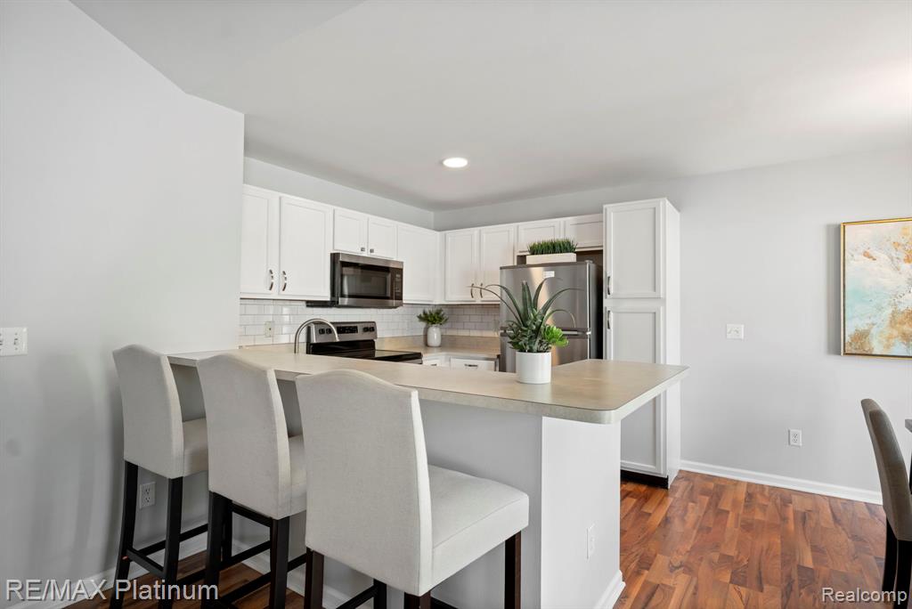 44068 Elm Drive, Sterling Heights, MI 48313 — Photo 5
