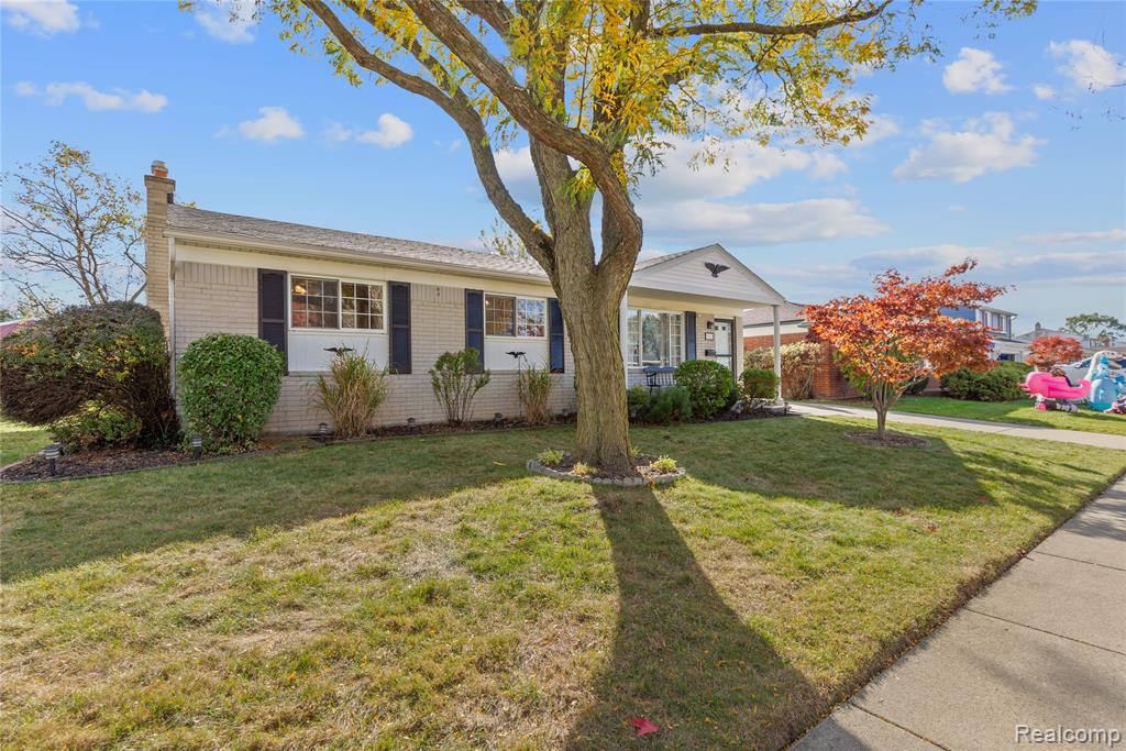 922 Canterbury Drive, Madison Heights, MI 48071 — Photo 42