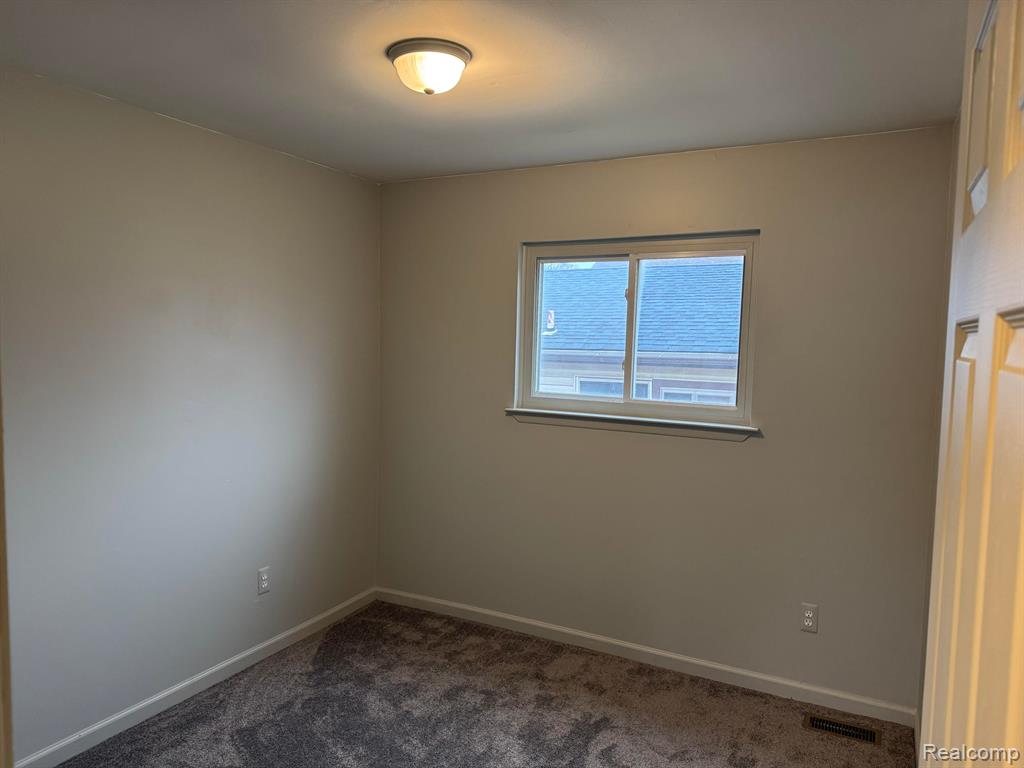8739 REPUBLIC Avenue, Warren, MI 48089 — Photo 14