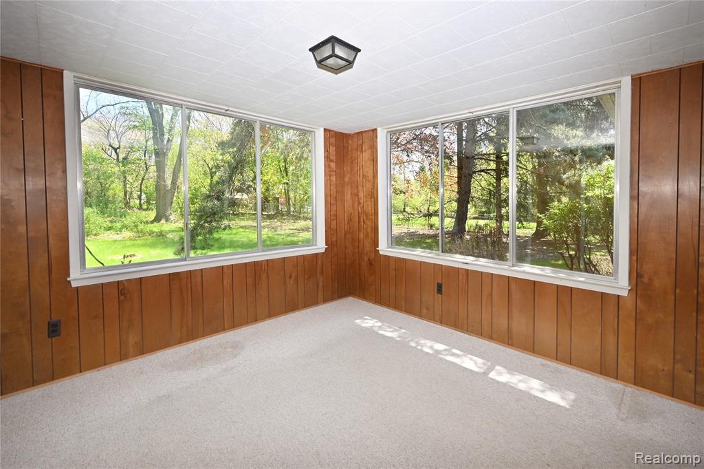 2765 Lahser Road, Bloomfield Hills, MI 48304 — Photo 17