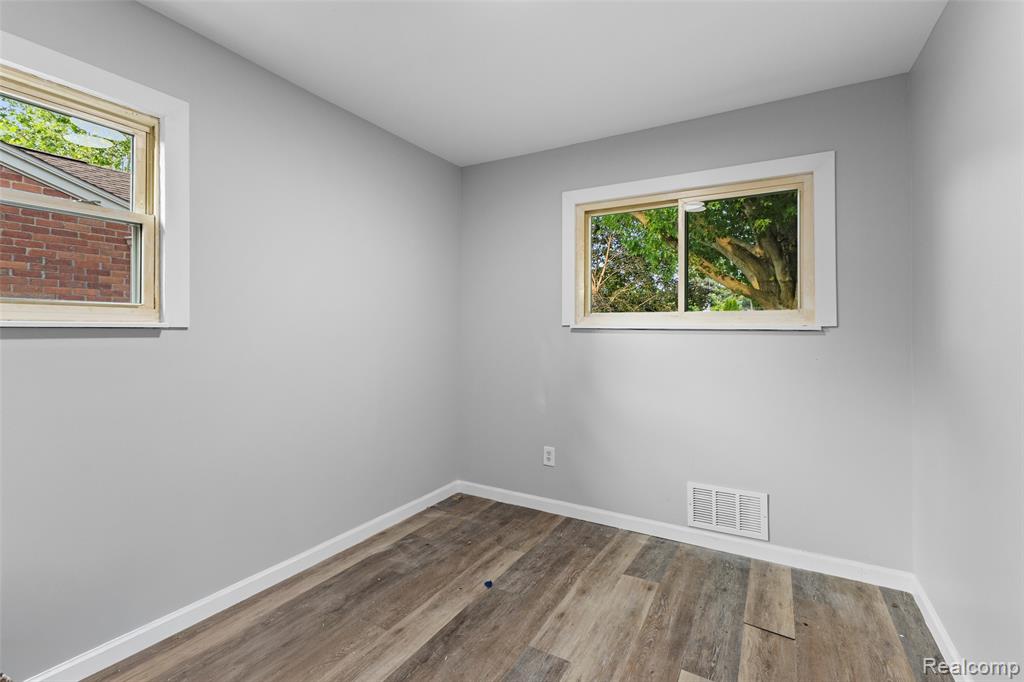 7608 Tulane Street, Taylor, MI 48180 — Photo 9