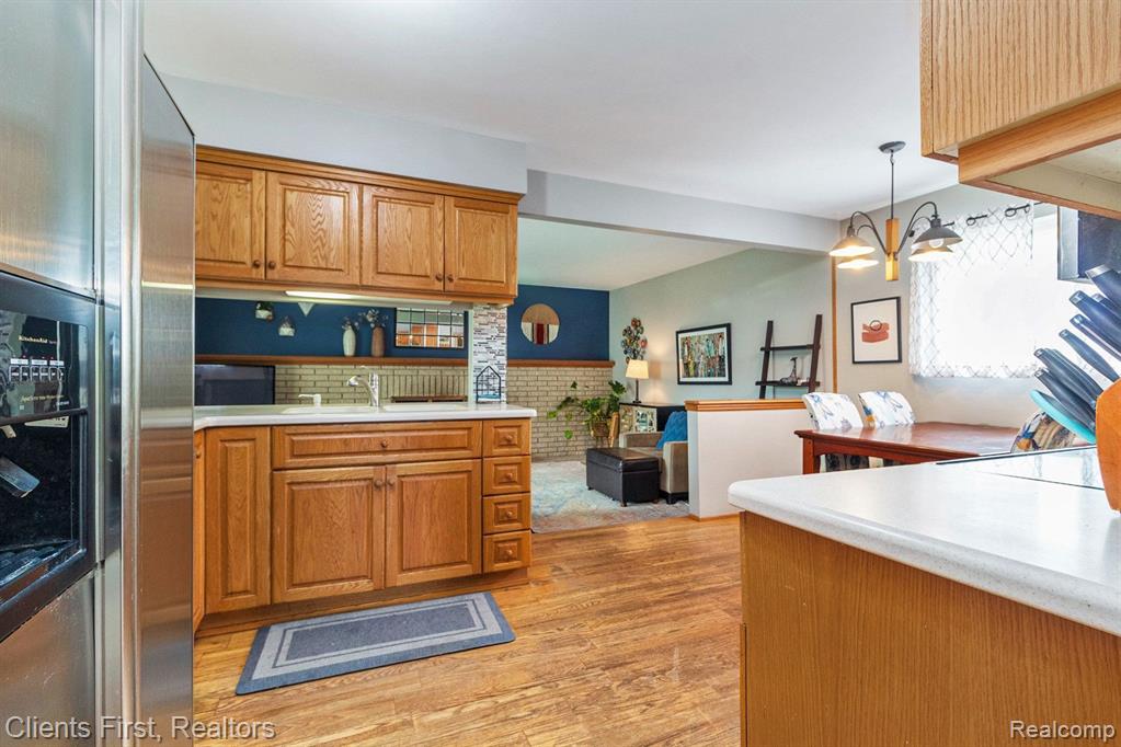 8341 FORREST Drive, Canton, MI 48187 — Photo 10
