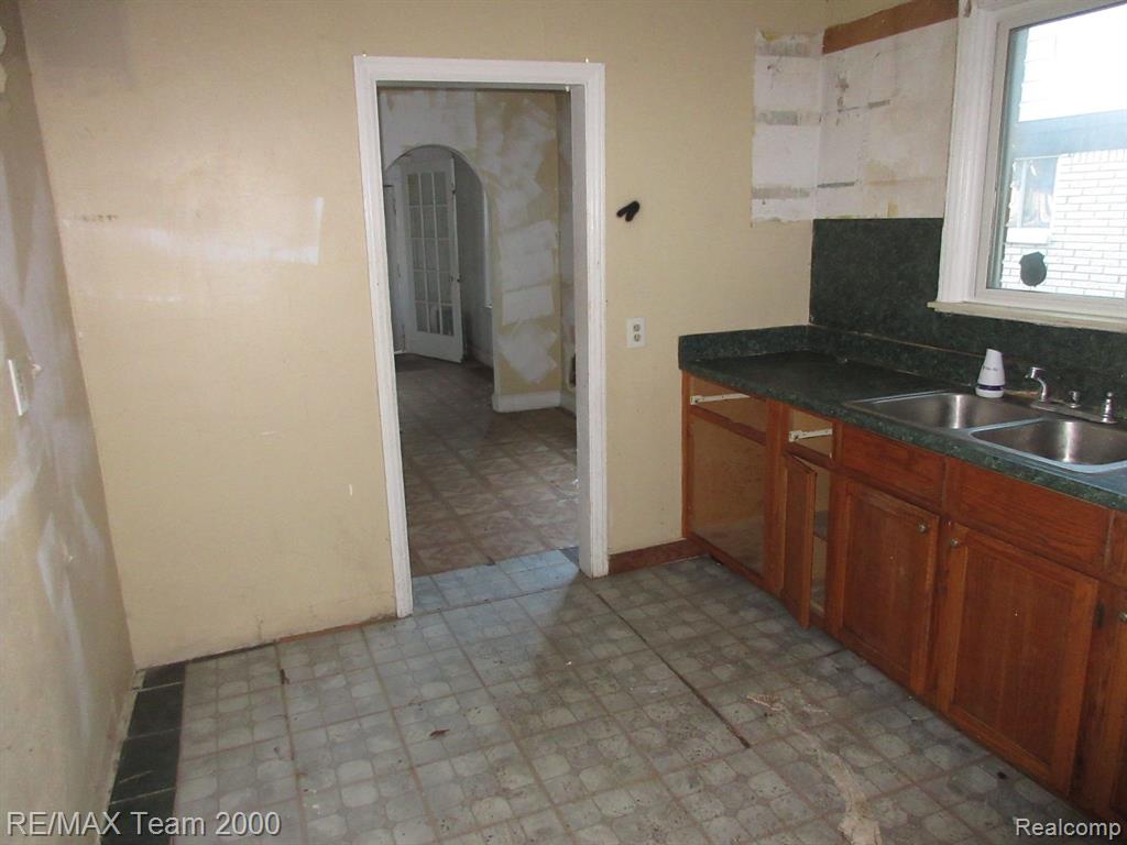 20815 BETHLAWN Boulevard, Ferndale, MI 48220 — Photo 14