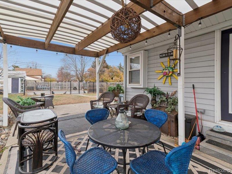 404 Pine Street, Wyandotte, MI 48192 — Photo 43