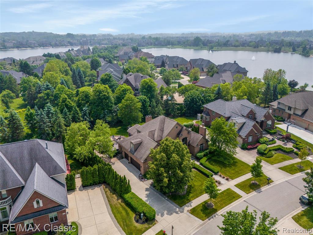 18438 Clairmont Circle E, Northville, MI 48168 — Photo 83