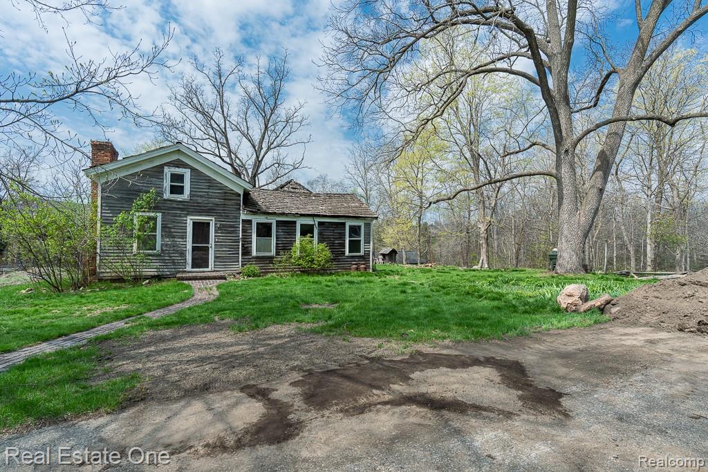 947 E Tienken Road, Rochester Hills, MI 48306 — Photo 2