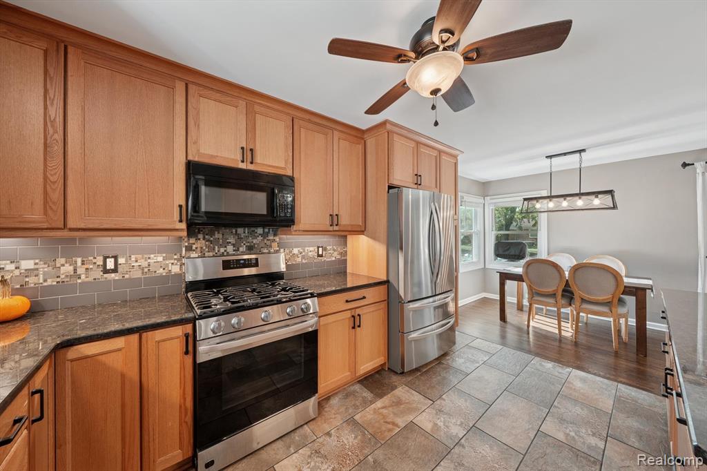 6345 Kolb Avenue, Allen Park, MI 48101 — Photo 19