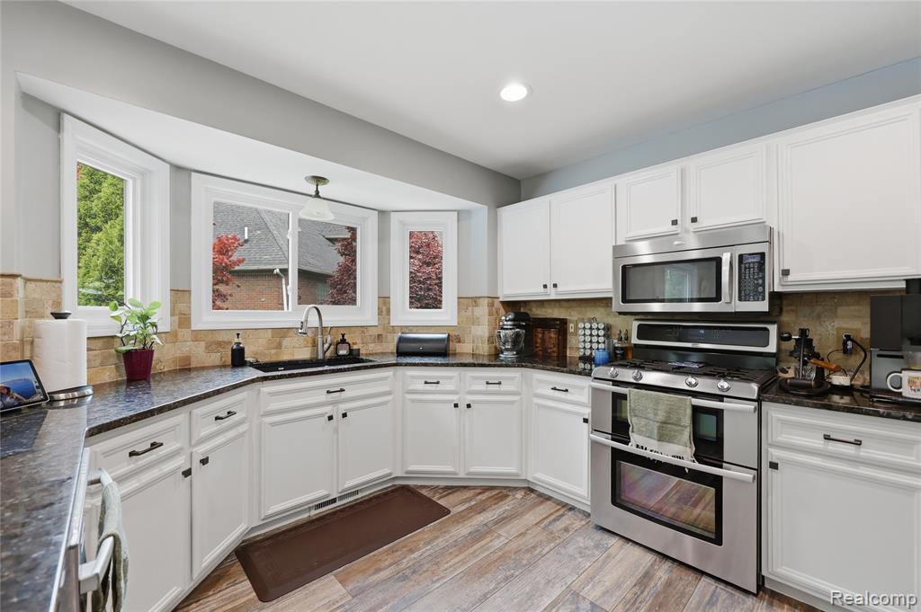 49371 Deerfield Park, Macomb, MI 48044 — Photo 18