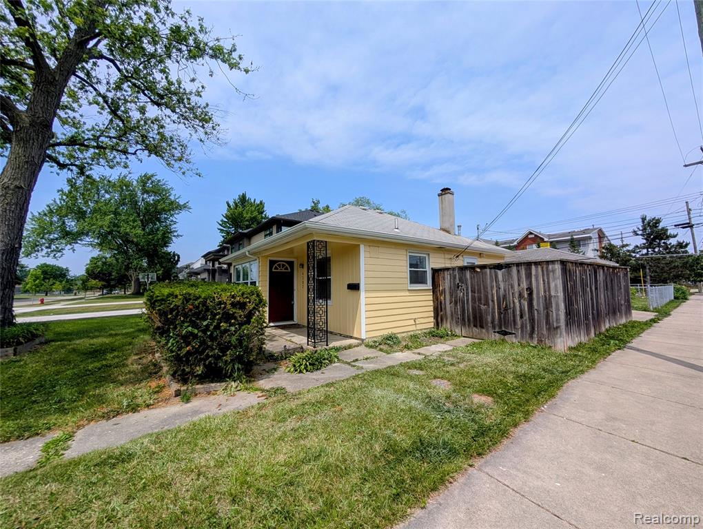 4302 Mandalay Avenue, Royal Oak, MI 48073 — Photo 3