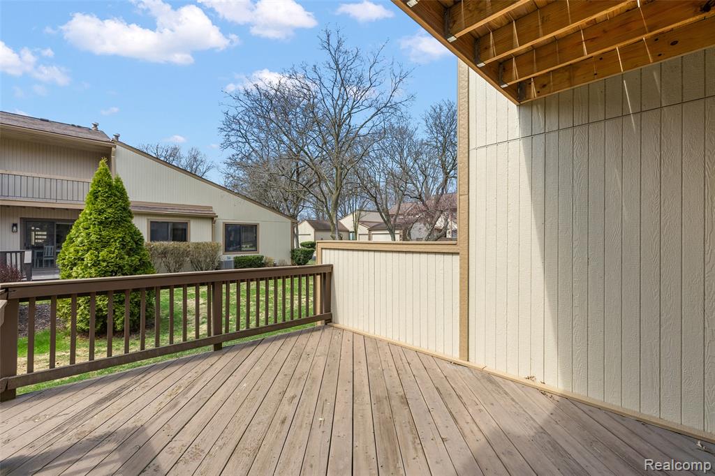 23243 Farmington Road, Farmington, MI 48336 — Photo 39