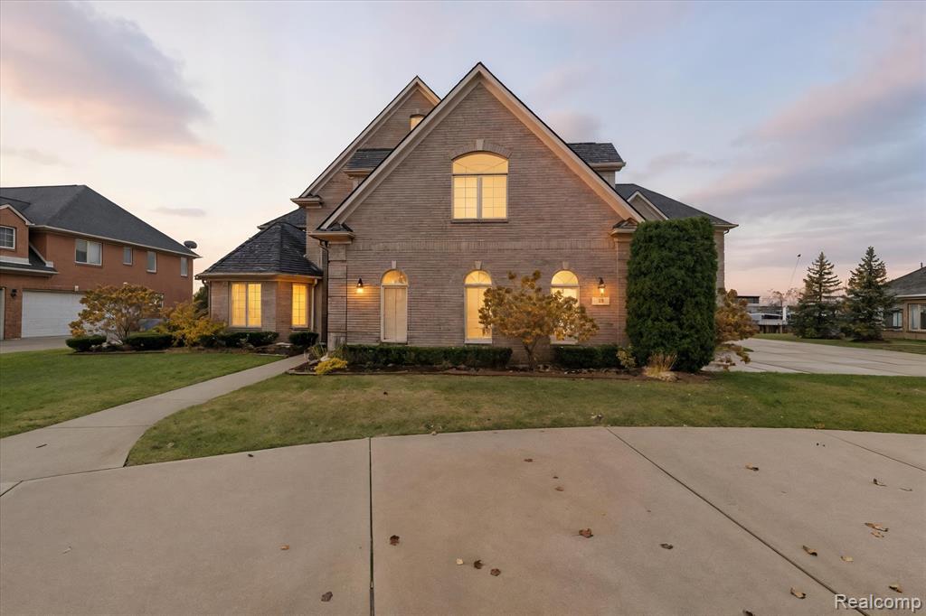 74 SAND BAR Lane, Detroit, MI 48214 — Photo 2
