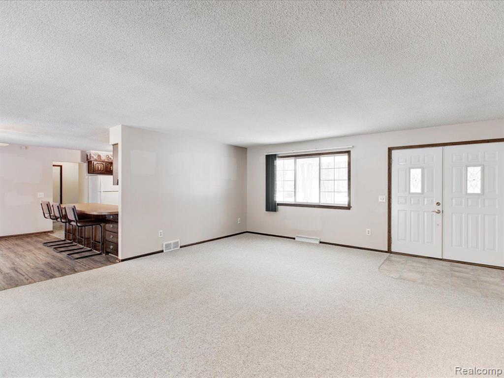4445 W WATER Street, Port Huron, MI 48060 — Photo 8