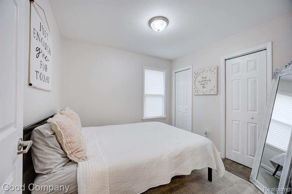 976 E COY Avenue, Hazel Park, MI 48030 — Photo 20