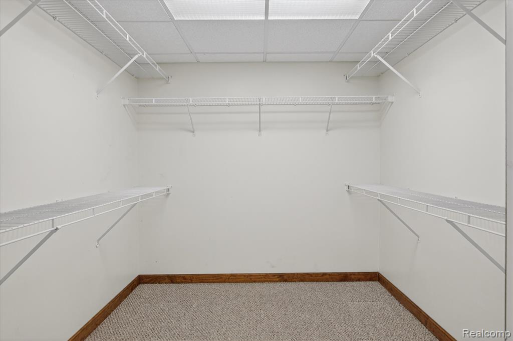 4364 S Meadow Drive, Waterford, MI 48329 — Photo 39