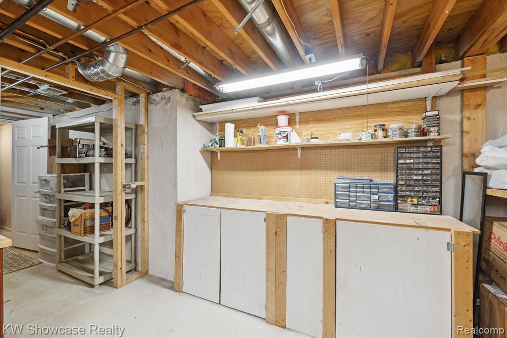 870 Chatham Drive, Milford, MI 48381 — Photo 47