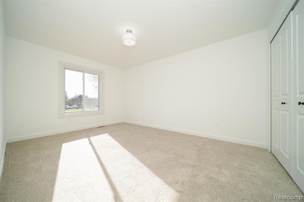 4060 Franklin Park Drive, Sterling Heights, MI 48310 — Photo 41