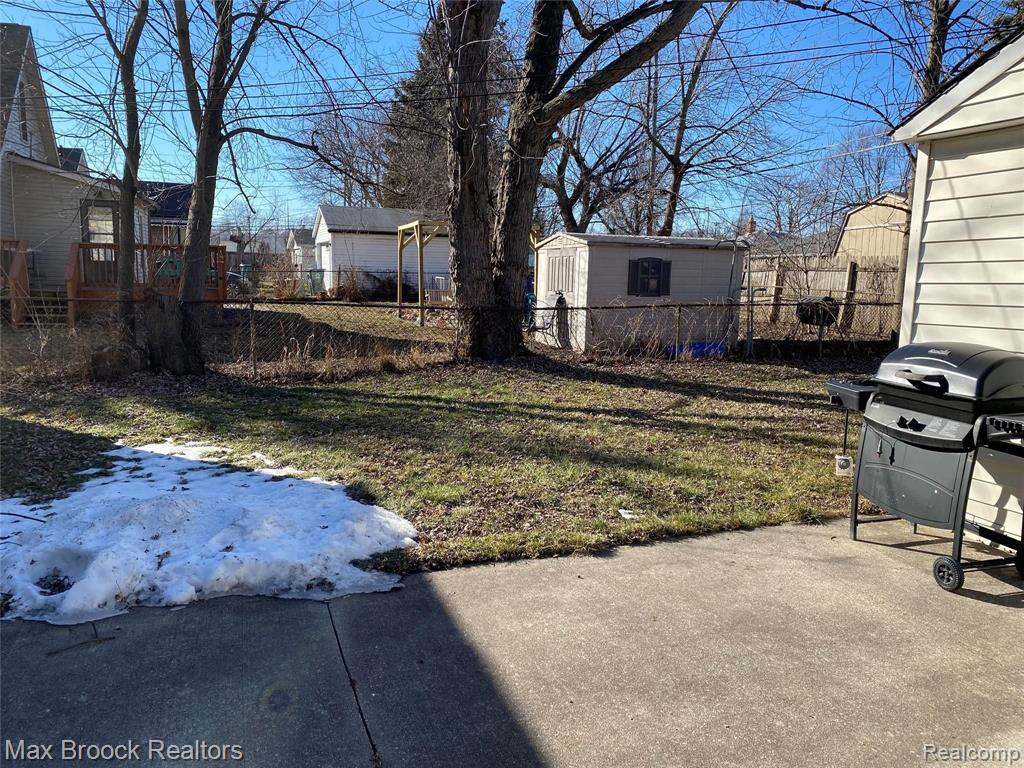 4812 BERWYN Drive, Warren, MI 48092 — Photo 2