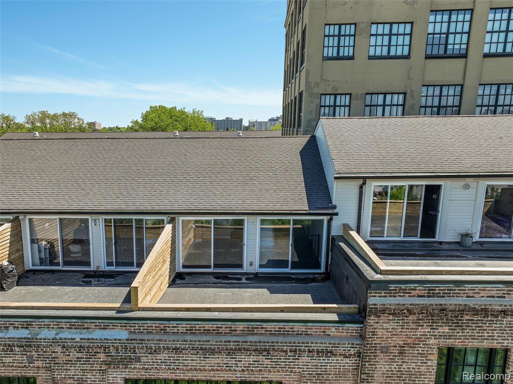 6533 E. JEFFERSON Avenue, Detroit, MI 48207 — Photo 38