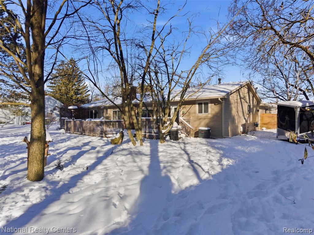 5470 Jamestown Road, Utica, MI 48317 — Photo 39
