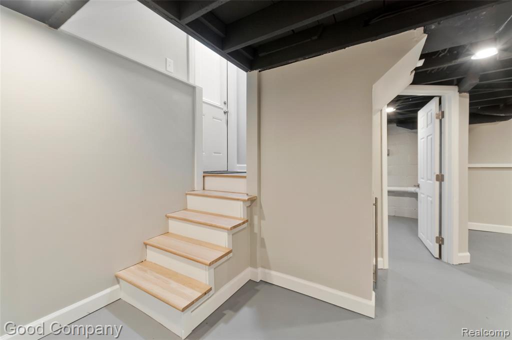 824 Florence Avenue, Royal Oak, MI 48067 — Photo 29