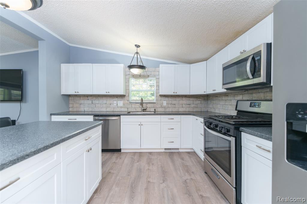 20978 W M 36, Pinckney, MI 48169 — Photo 30