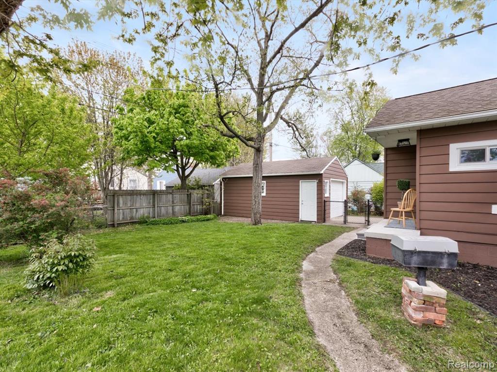 2846 Cooper Avenue, Port Huron, MI 48060 — Photo 25