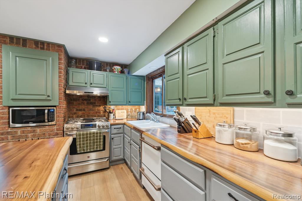 5152 Milroy Lane, Brighton, MI 48116 — Photo 19