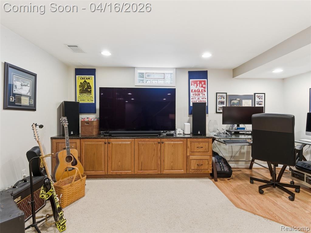 3363 Blasser Drive, Lake Orion, MI — Photo 43