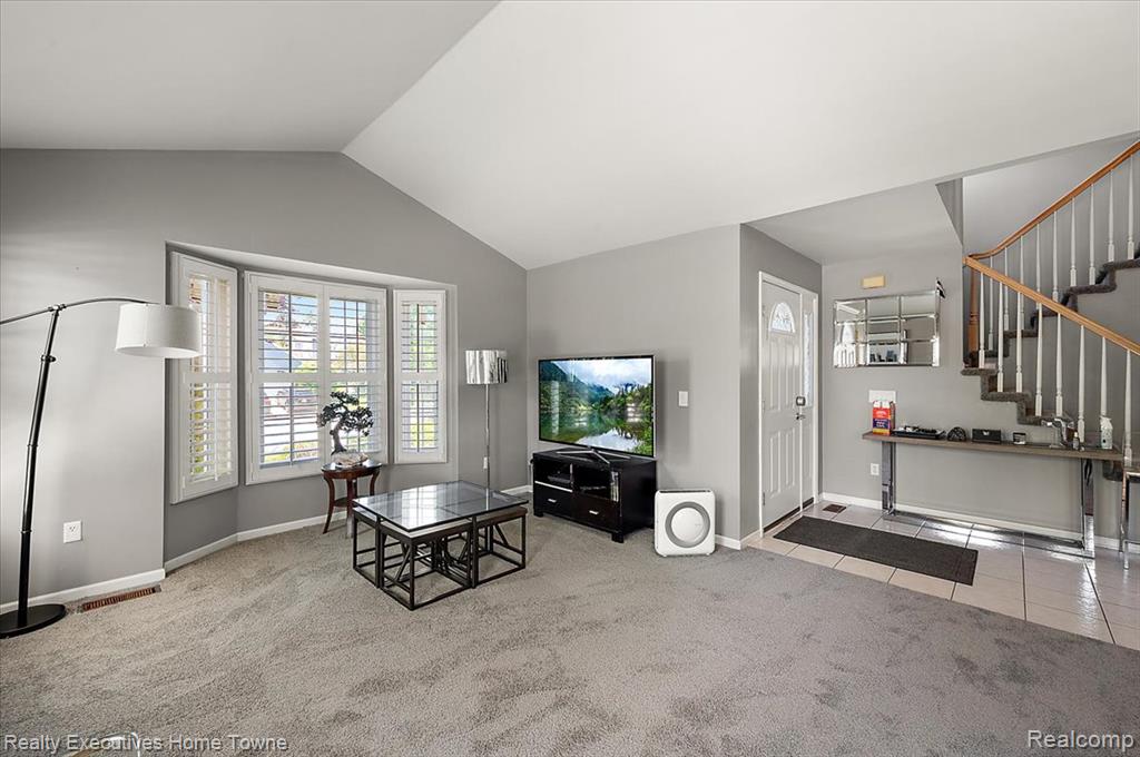 899 Hathaway Dr Drive, Auburn Hills, MI 48326 — Photo 16