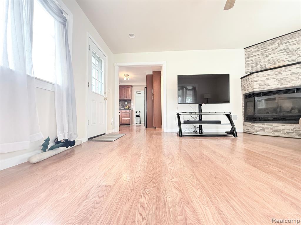 9222 FOX Avenue, Allen Park, MI 48101 — Photo 6