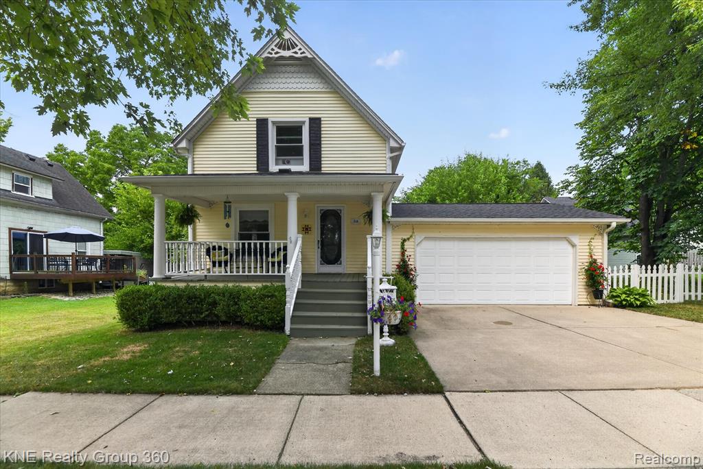 318 Gregory Street, Howell, MI 48843