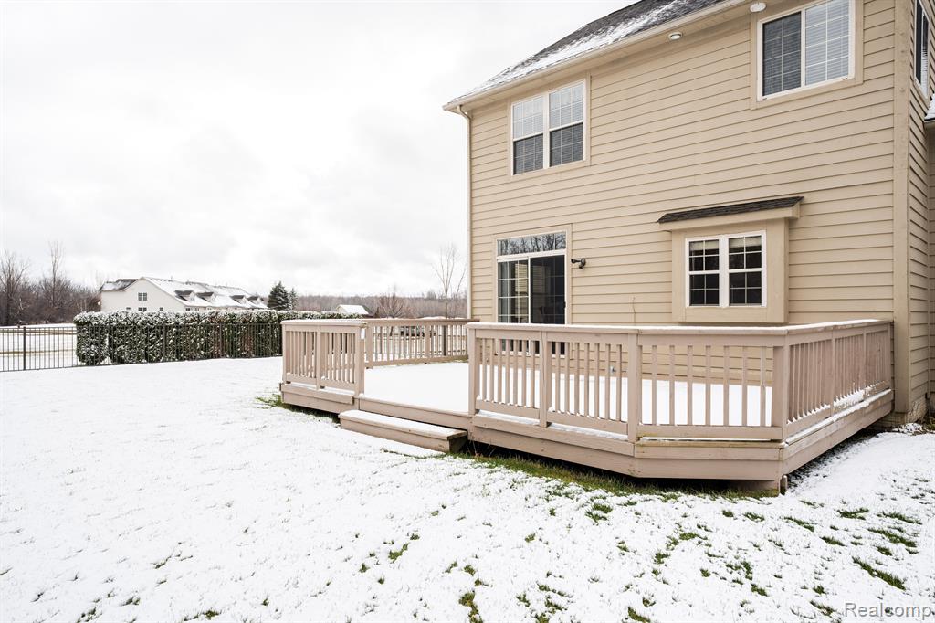 5933 WOODFIELD Parkway, Grand Blanc, MI 48439 — Photo 36