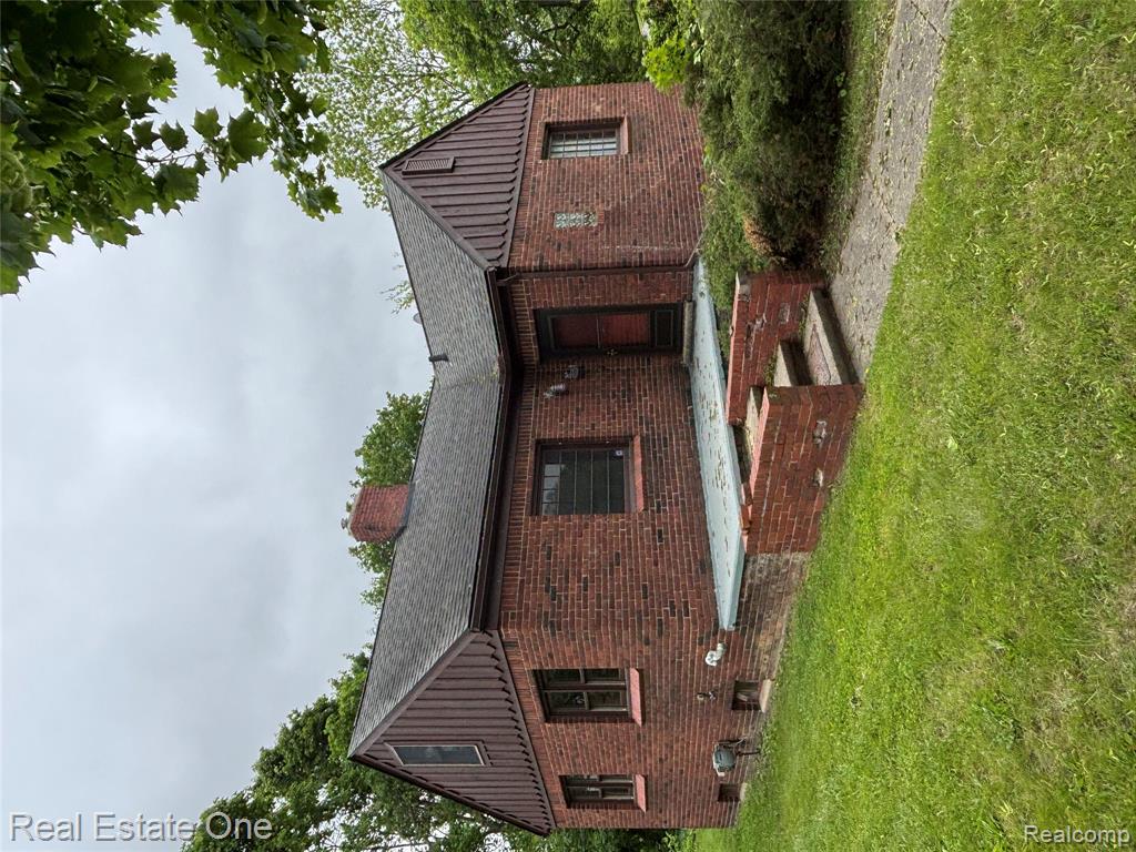 109 W Kennett Road, Pontiac, MI 48340 — Photo 2