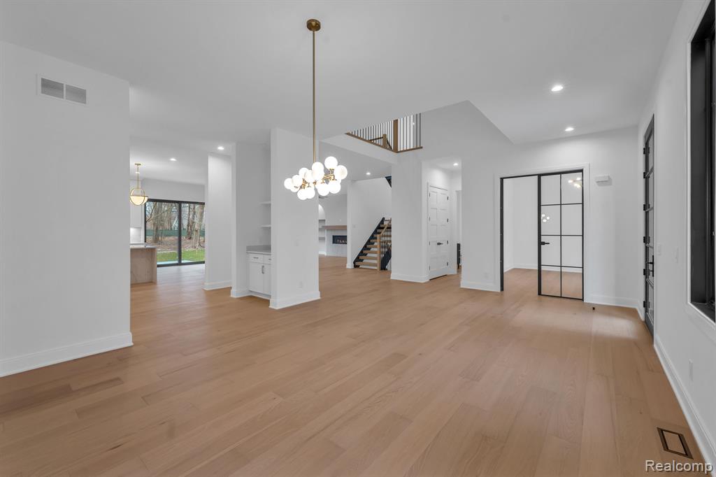 4546 Niagara Lane, Bloomfield Hills, MI 48301 — Photo 12