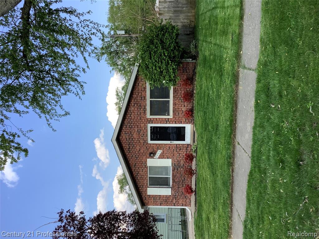 8468 Beatrice, Westland, MI — Photo 3