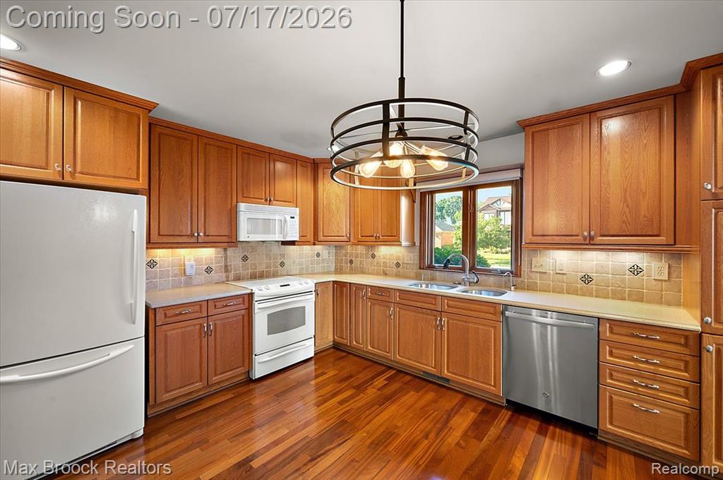 43909 Welland Drive, Clinton Twp, MI 48038 — Photo 2